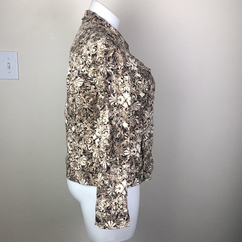 JM Collection Button Front Jacket Abstract Print - Picture 9 of 10